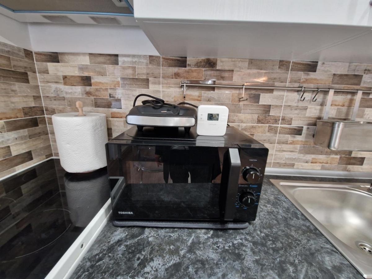 Golden Airport Residence Otopeni Ngoại thất bức ảnh