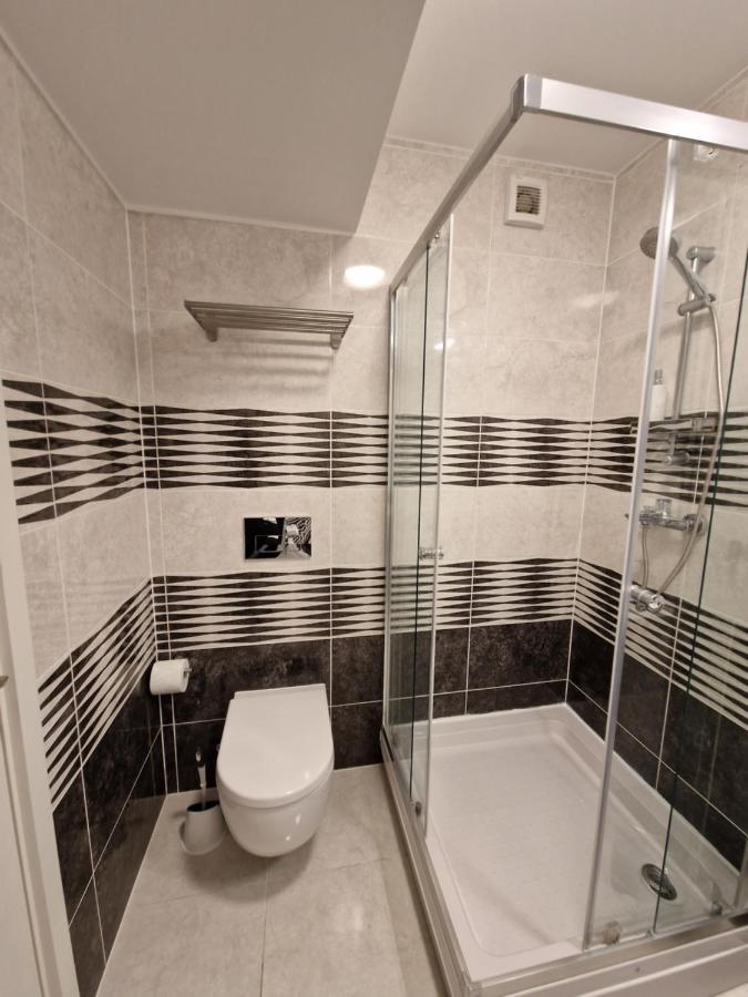 Golden Airport Residence Otopeni Ngoại thất bức ảnh