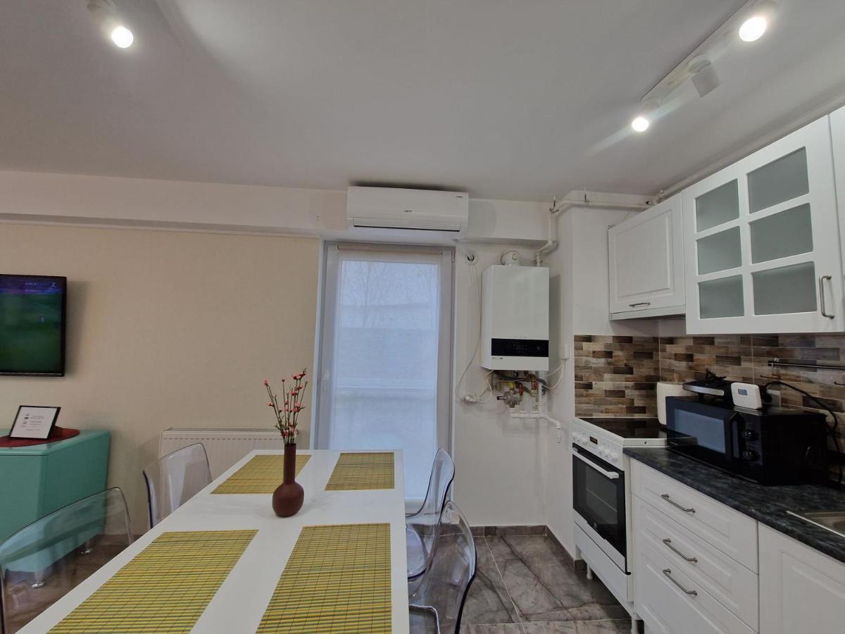 Golden Airport Residence Otopeni Ngoại thất bức ảnh