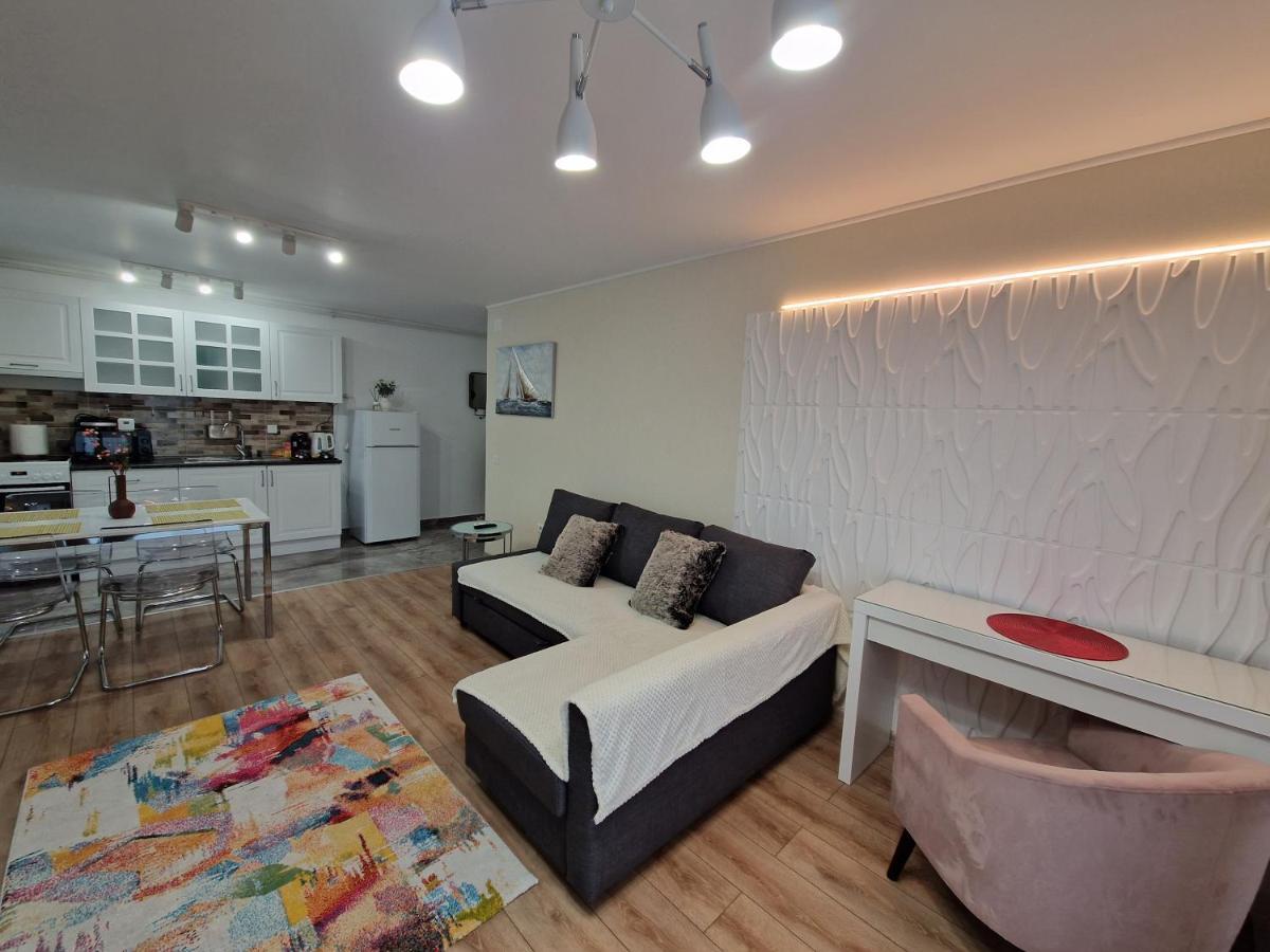 Golden Airport Residence Otopeni Ngoại thất bức ảnh