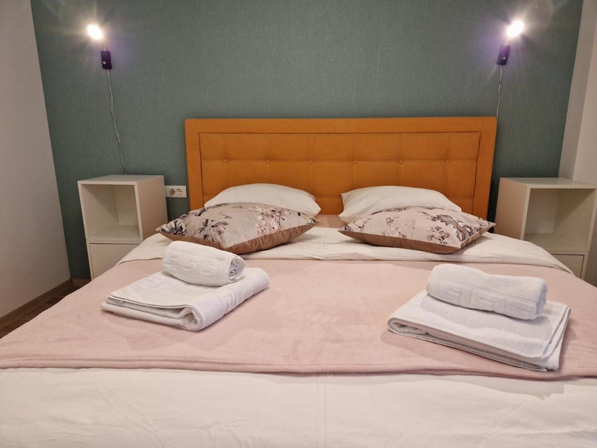 Golden Airport Residence Otopeni Ngoại thất bức ảnh